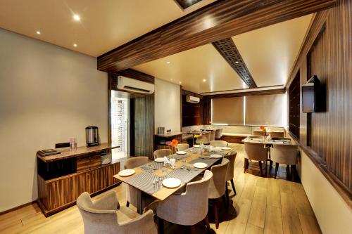 Mango Hotels – Naveen, Davangere